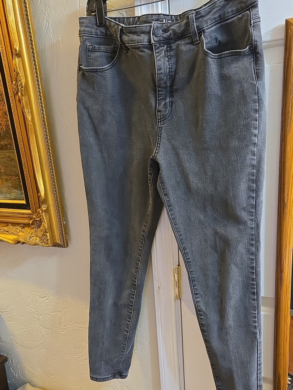 High-Rise Skinny Jeans in Charcoal Gray